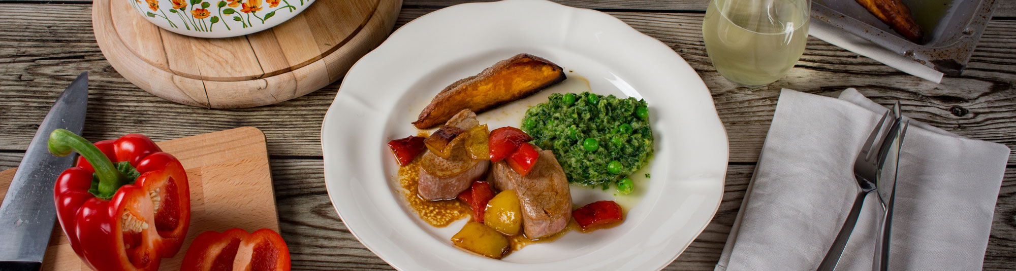 Schweinefilet mit Kochsalat und Süßkartoffel