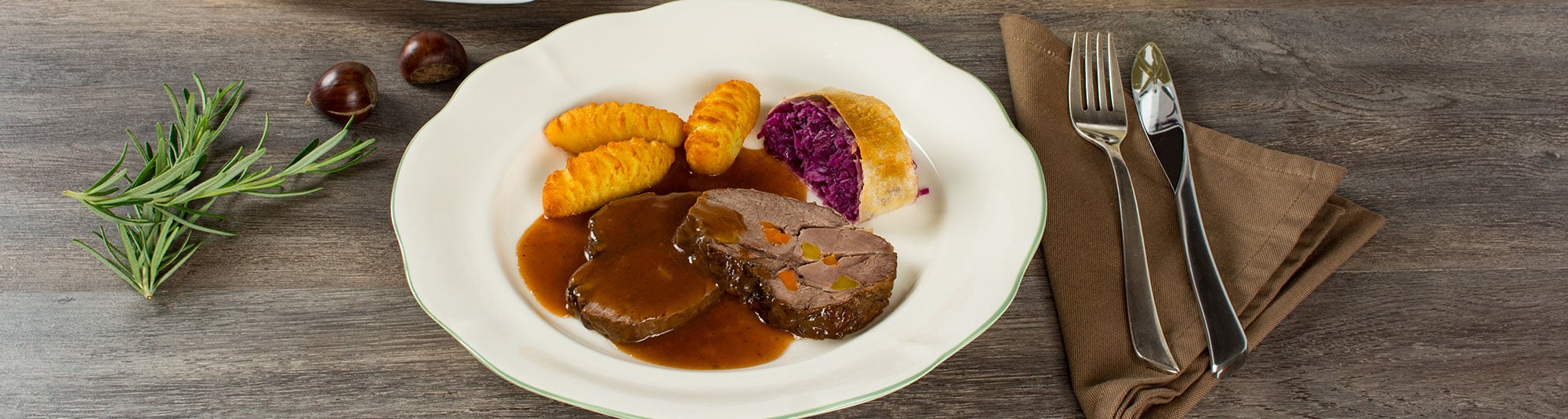 Iglo Wildschweinbraten mit Kroketten und Rotkrautstrudel