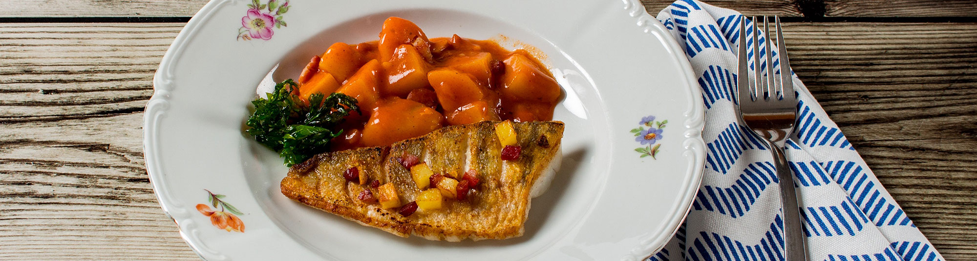 Zander mit Kartoffelgulasch