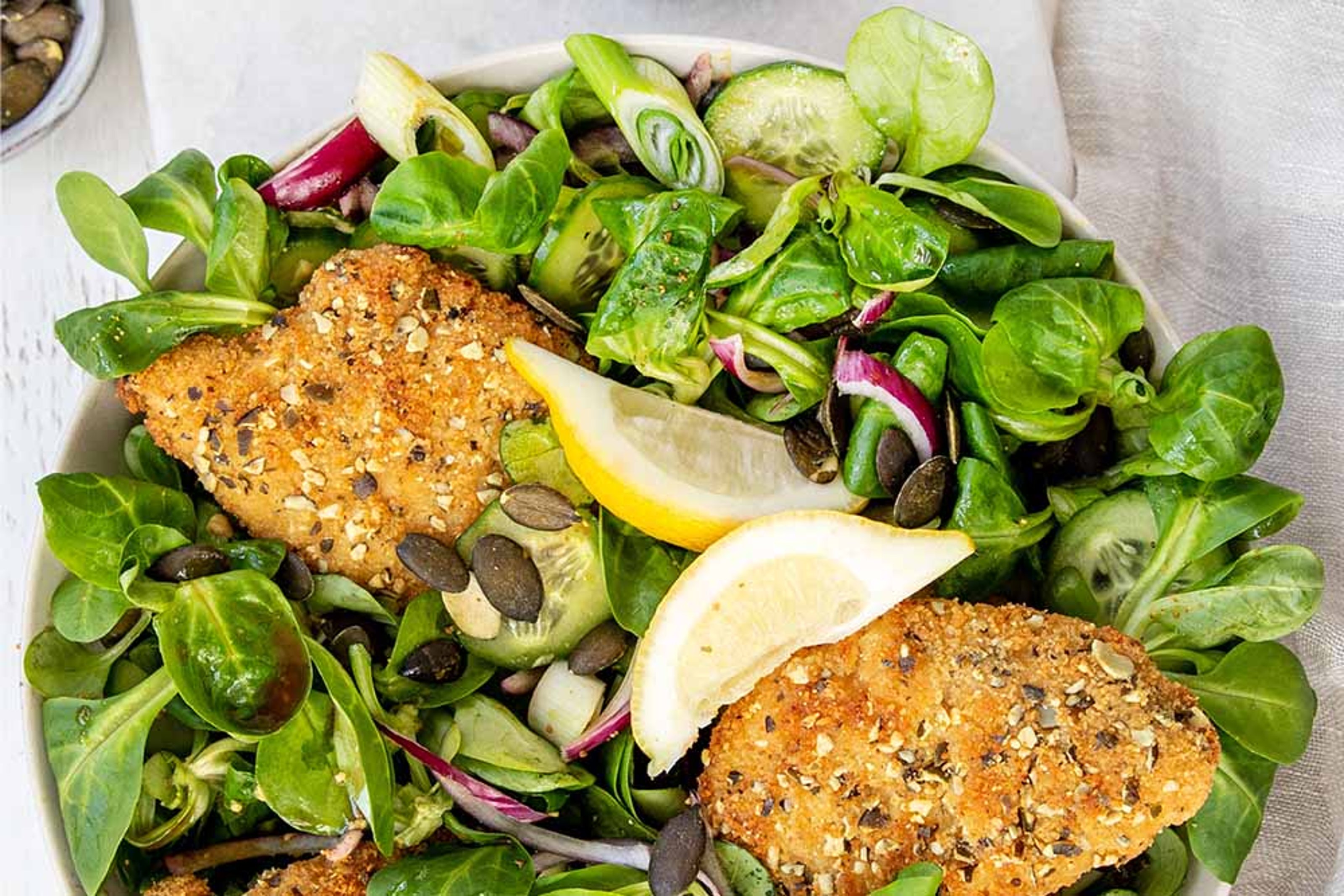 230522_backhendlstreifensalat_rezeptheader.jpg