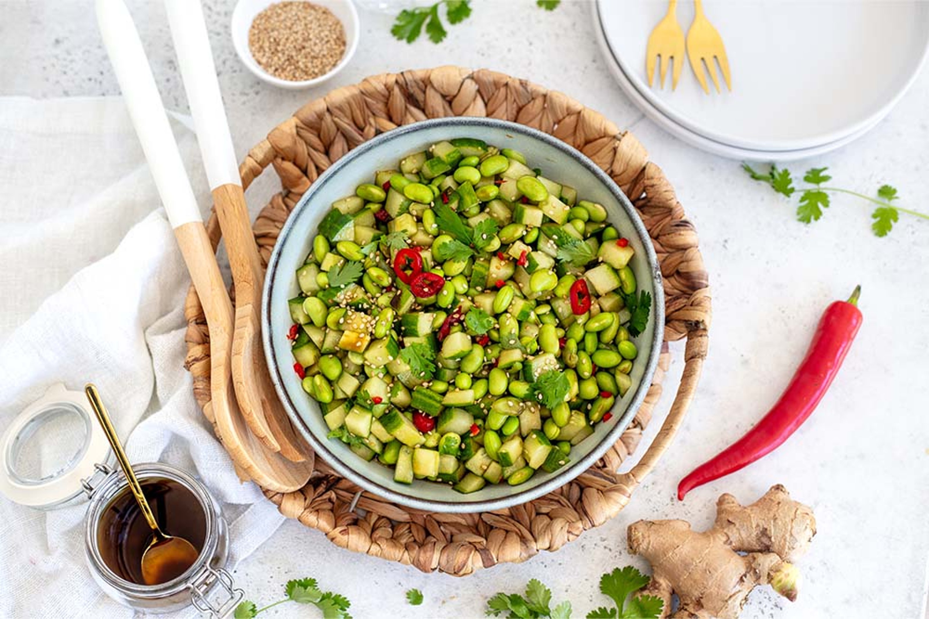 250610_rezeptheader_edamame_gurkensalat.jpg